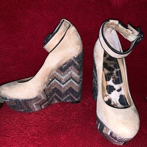Jessica Simpson Wedges